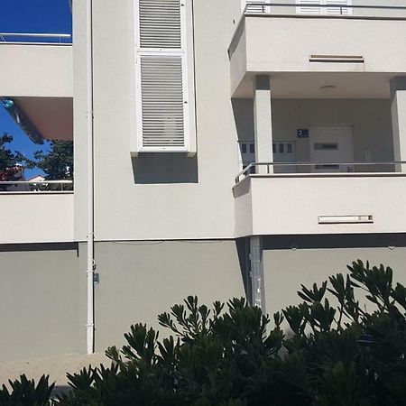 Apartments Biba Novalja Bagian luar foto